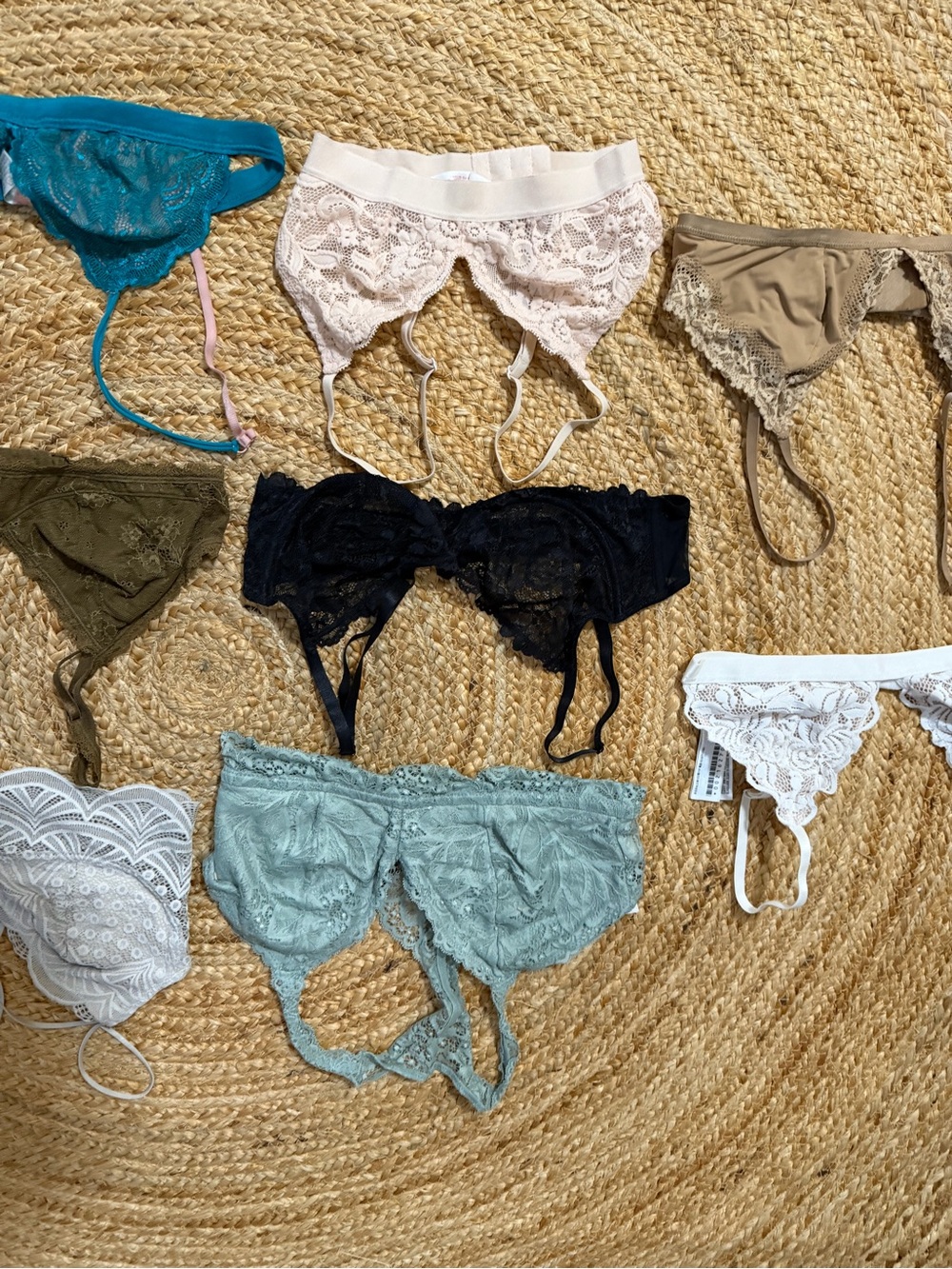 Mixed Lace Bralette Collection - Multicolor Set - Picture 4 of 5